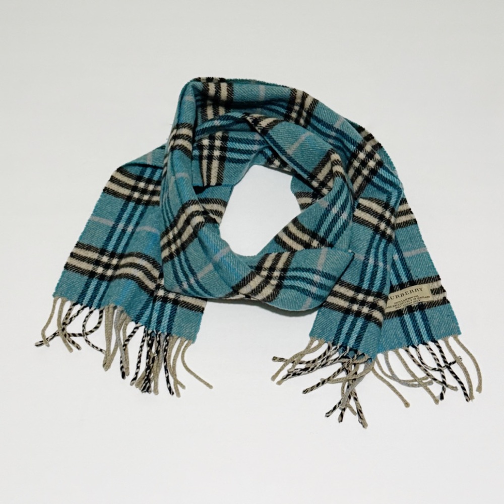 Burberry 100% Wool Scarf